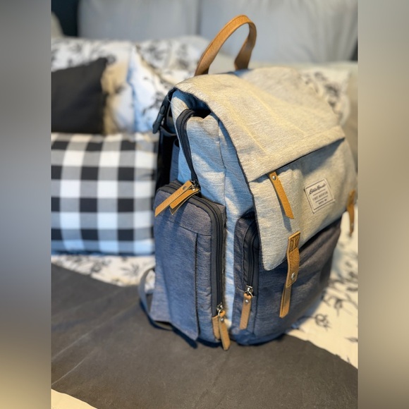 Eddie Bauer Cascade Back Pack Diaper Bag - Black/Gray - Picture 4 of 16